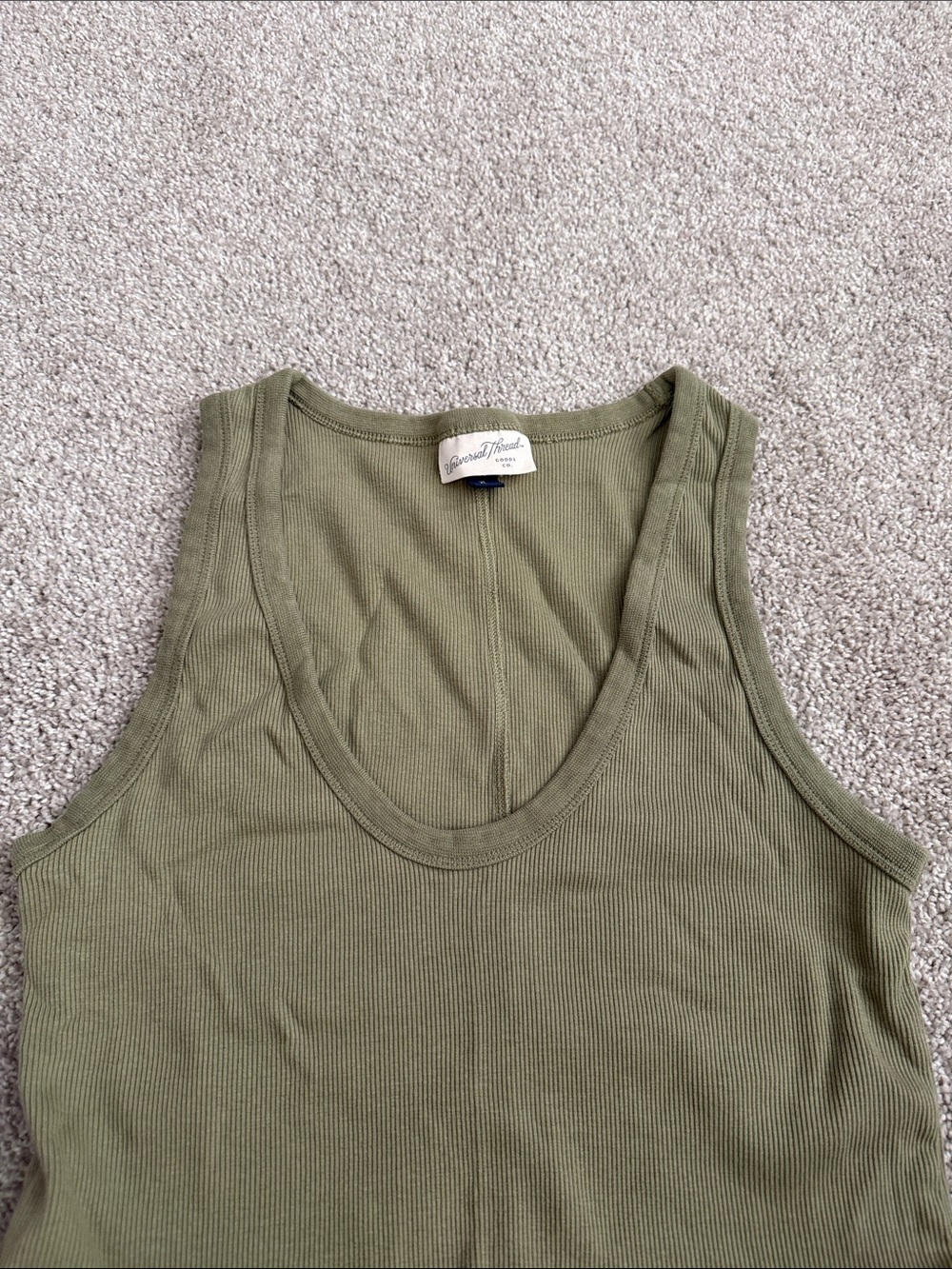 Universal Thread Women’s 5 Pack Tank Tops - Olive Green, White, Light Pink… - Picture 8 of 16